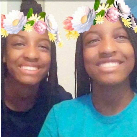 Meet your Posher, Dionne - Picture 1 of 1